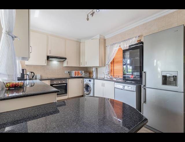 3 BEDROOM HOUSE FOR SALE IN WILLOWBROOK